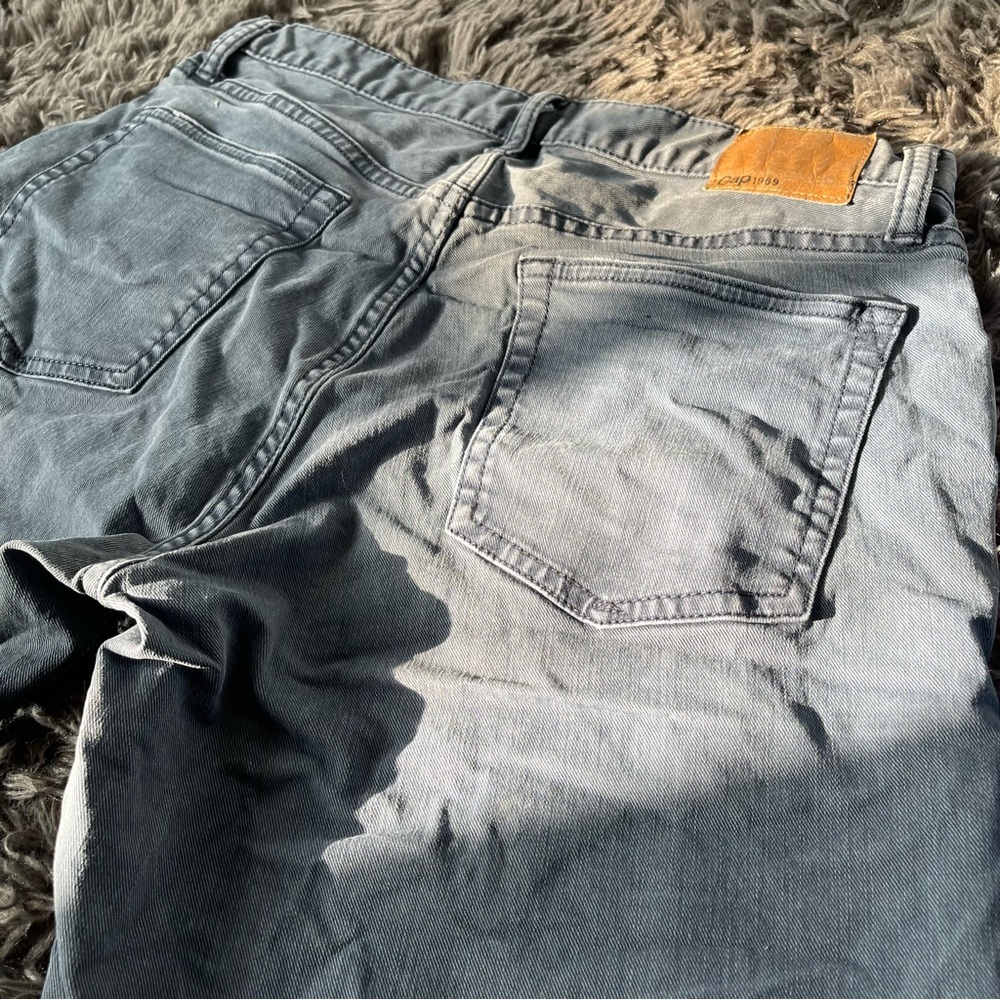 GAP Blue Jean Shorts with Raw Edge and Mid-Rise Fit - Picture 6 of 7